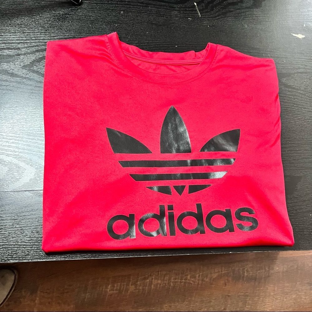 Men's Adidas Short Sleeve T Size XL